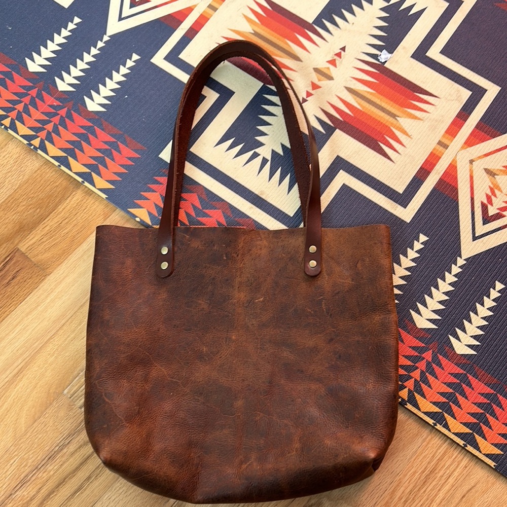 Hawks and Doves leather tote - Picture 2 of 7